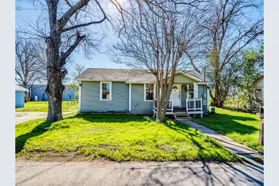 721 E Pine Street, Seguin, TX 78155 - Photo 1