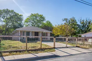 309 Ellis St, San Marcos, TX 78666 - Photo 2