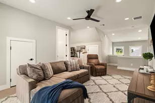 19517 Flying J Blvd, Spicewood, TX 78669 - Photo 20