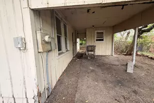 918 S Brazos St, Lockhart, TX 78644 - Photo 12