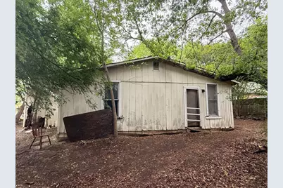 918 S Brazos Street, Lockhart, TX 78644 - Photo 14