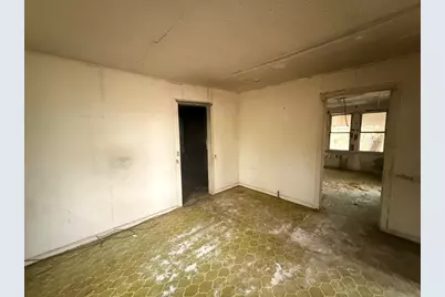 918 S Brazos Street, Lockhart, TX 78644 - Photo 4