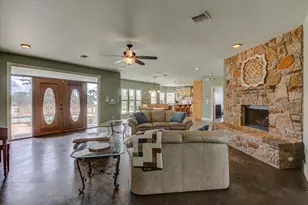 118 Saddle Ct, Bastrop, TX 78602 - Photo 16