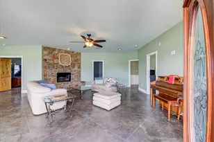 118 Saddle Ct, Bastrop, TX 78602 - Photo 14