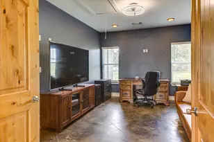 118 Saddle Ct, Bastrop, TX 78602 - Photo 36