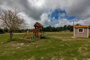 118 Saddle Ct, Bastrop, TX 78602 - Photo 4