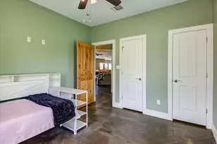118 Saddle Ct, Bastrop, TX 78602 - Photo 32