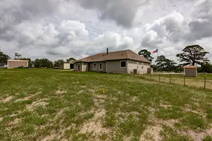 118 Saddle Ct, Bastrop, TX 78602 - Photo 10