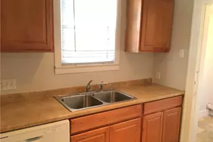 812 E 30th St, Austin, TX 78705 - Photo 12