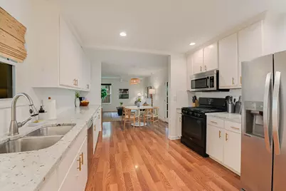 2906 Burning Oak Drive, Austin, TX 78704 - Photo 2