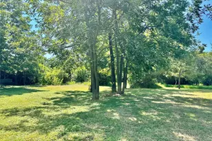 1009 S 18th St, Temple, TX 76501 - Photo 1