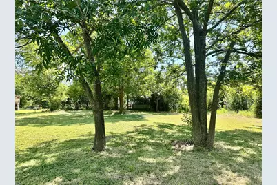 1009 S 18th Street, Temple, TX 76501 - Photo 6