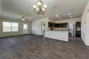 401 Cassandra Dr, Hutto, TX 78634 - Photo 8