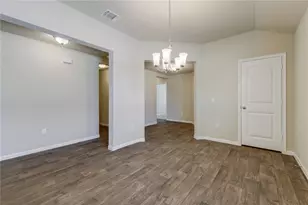 401 Cassandra Dr, Hutto, TX 78634 - Photo 14