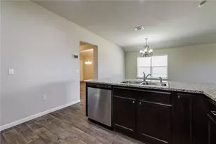 401 Cassandra Dr, Hutto, TX 78634 - Photo 12