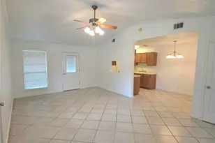 15208 Spring Hill Ln, Pflugerville, TX 78660 - Photo 2