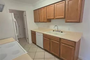 15208 Spring Hill Ln, Pflugerville, TX 78660 - Photo 4