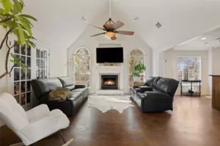 280 Stonegate Dr, Johnson City, TX 78636 - Photo 2