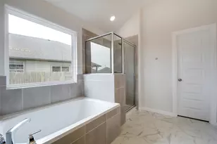 134 Edgewater Trl, Bastrop, TX 78602 - Photo 18