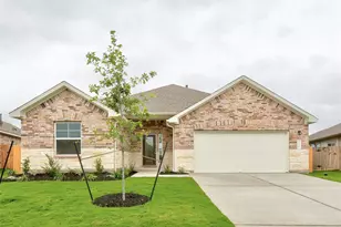 134 Edgewater Trl, Bastrop, TX 78602 - Photo 4