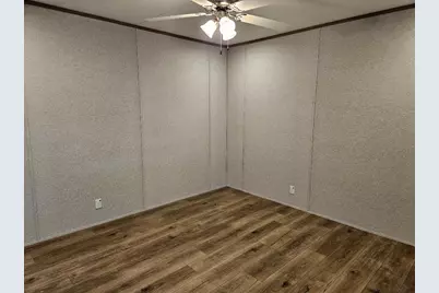 155 San Jacinto Street, Bastrop, TX 78602 - Photo 2