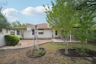 1300 Leah Ln, Round Rock, TX 78665 - Photo 36