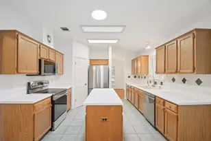 1300 Leah Ln, Round Rock, TX 78665 - Photo 14