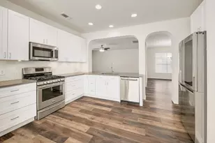 2307 Hayfield Square, Pflugerville, TX 78660 - Photo 10