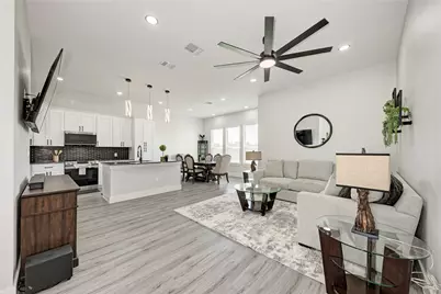 113 Los Robles Road, Elgin, TX 78621 - Photo 4