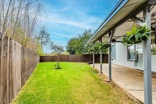 18436 Wind Tree Ln, Elgin, TX 78621 - Photo 28