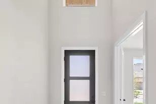 8016 Royal Mint Cv, Lago Vista, TX 78645 - Photo 2