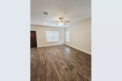 110 E Otto Street, Marion, TX 78124 - Photo 2