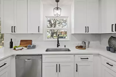 12007 N Oaks Drive, Austin, TX 78753 - Photo 14