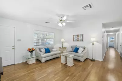 403 W Anderson Avenue, Round Rock, TX 78664 - Photo 6