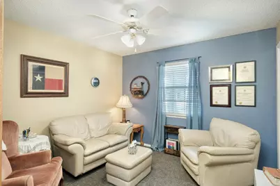 403 W Anderson Avenue, Round Rock, TX 78664 - Photo 12