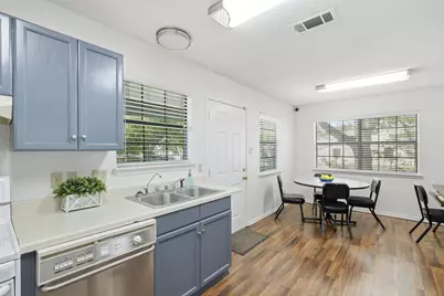 403 W Anderson Avenue, Round Rock, TX 78664 - Photo 10