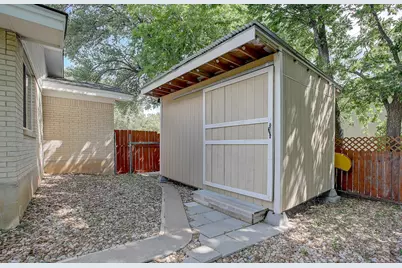 1902 E 18th Street, Georgetown, TX 78626 - Photo 8