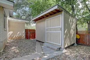 1902 E 18th St, Georgetown, TX 78626 - Photo 8