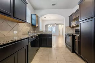 711 Katmai Cir, Pflugerville, TX 78660 - Photo 4
