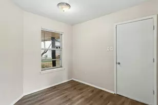 13187 Mill Stone Dr, Austin, TX 78729 - Photo 14