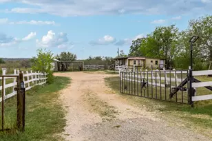 9054 FM713, Dale, TX 78616 - Photo 10