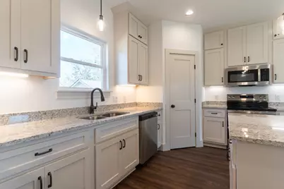 302 String Prairie Way, Smithville, TX 78957 - Photo 8