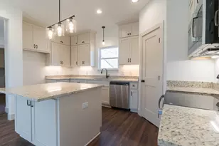 302 String Pr Wy, Smithville, TX 78957 - Photo 6