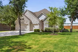 1216 Scenic Oaks Dr, Georgetown, TX 78628 - Photo 2