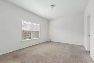 704 Cleary Ln, Jarrell, TX 76537 - Photo 6
