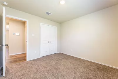 125 Break Avenue, Taylor, TX 76574 - Photo 8