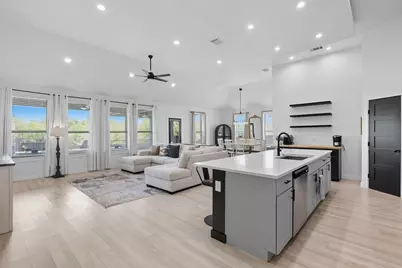 195 Blushing Drive, Cedar Creek, TX 78612 - Photo 12