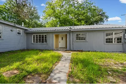 103 W Beaumont, Thrall, TX 76578 - Photo 4