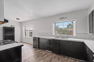 103 W Beaumont, Thrall, TX 76578 - Photo 6