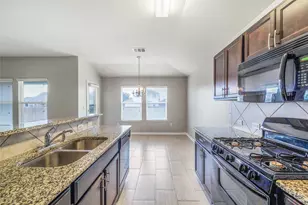 314 Foxglove Dr, Hutto, TX 78634 - Photo 4